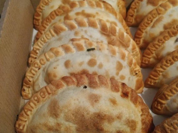 empanada Acelga y salsa blanca